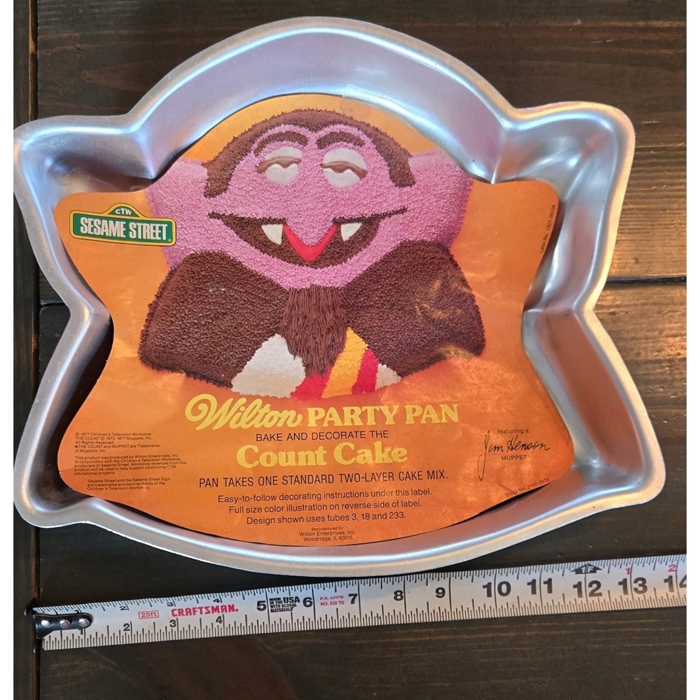 Vintage 1977 Wilton Sesame Street The Count Cake Pan 2105-2673 Muppets Aluminum